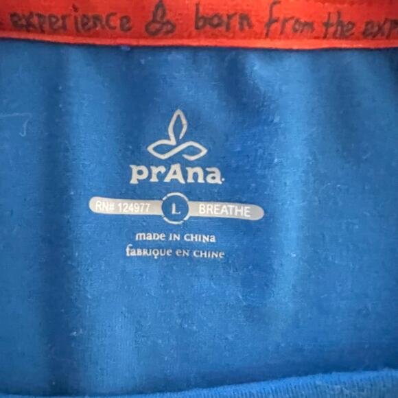 Blue Prana Abstract Hidden Mountain Landscape Block Graphic T-Shirt - Picture 3 of 6